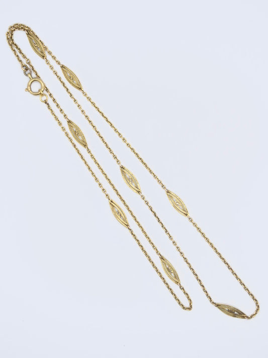 Collier antique en filigrane d'or 21 carats