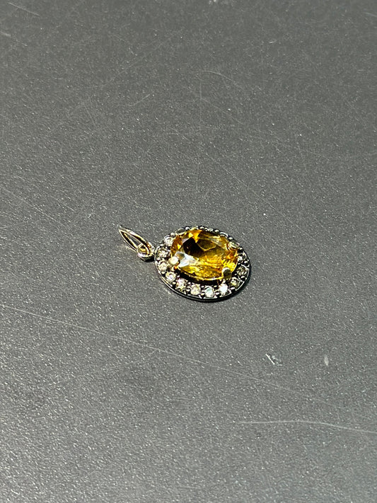 Pendentif halo de citrine et de diamants en or 14 carats