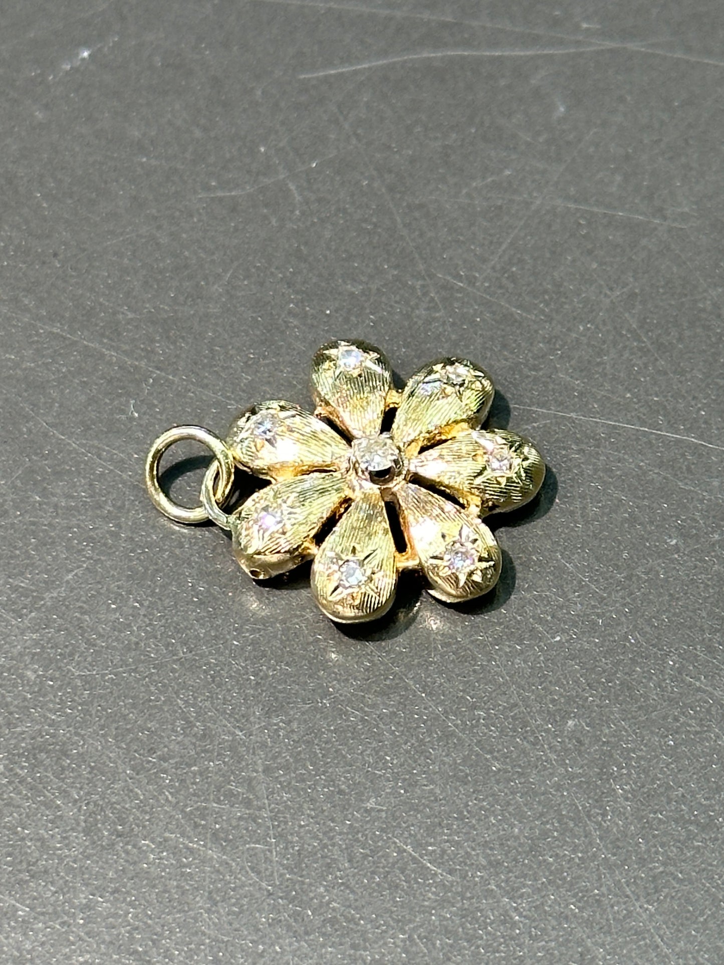 复古 14K 金 0.28 CTW 钻石星爆雏菊吊坠