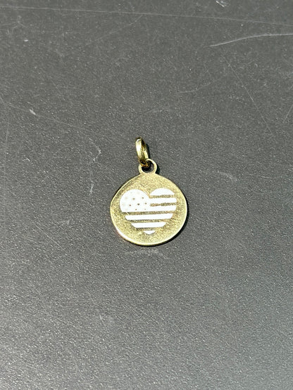14K 金心形旗帜珐琅吊饰