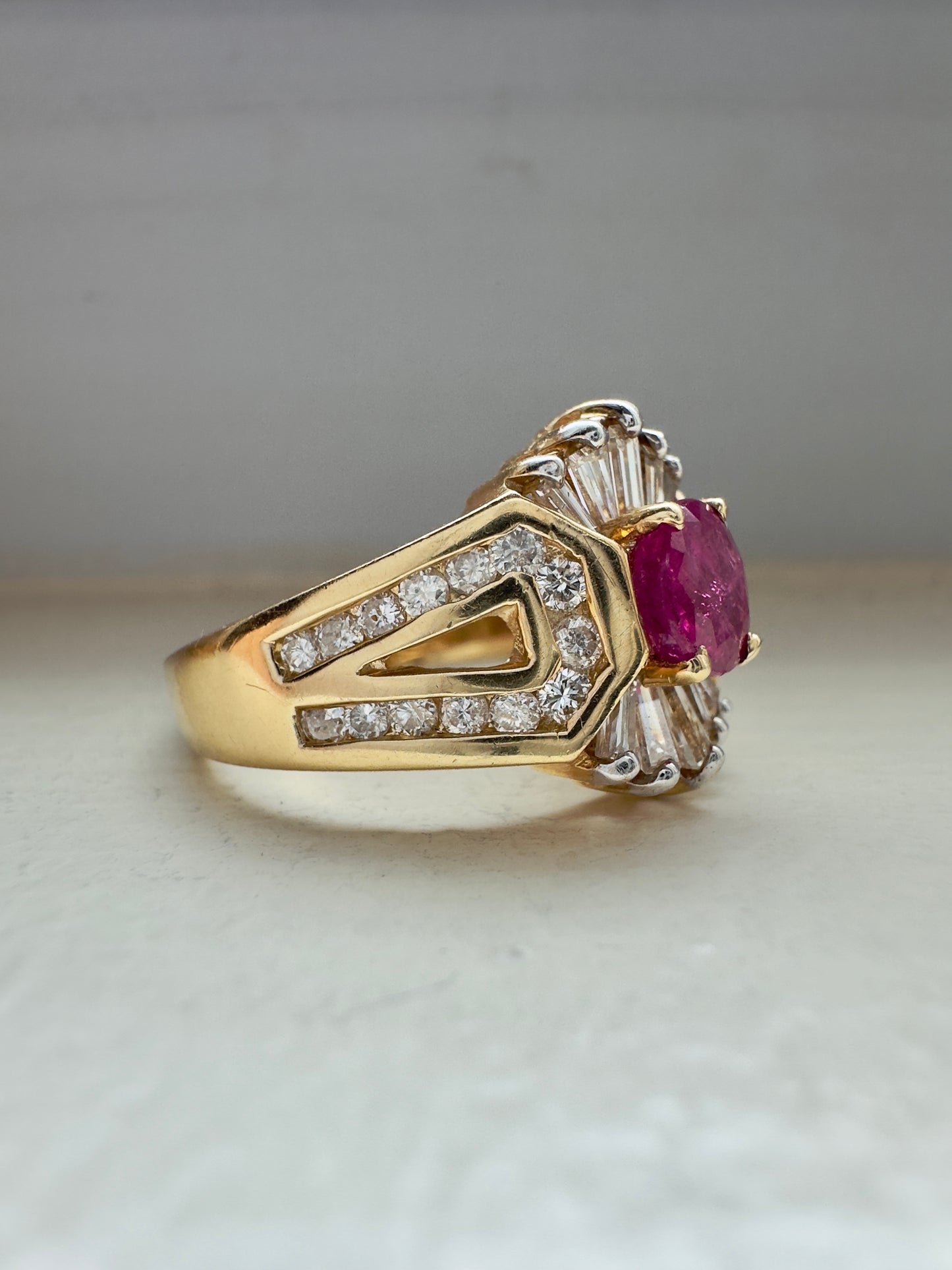 Vintage 14K Gold Ruby Diamond Ring