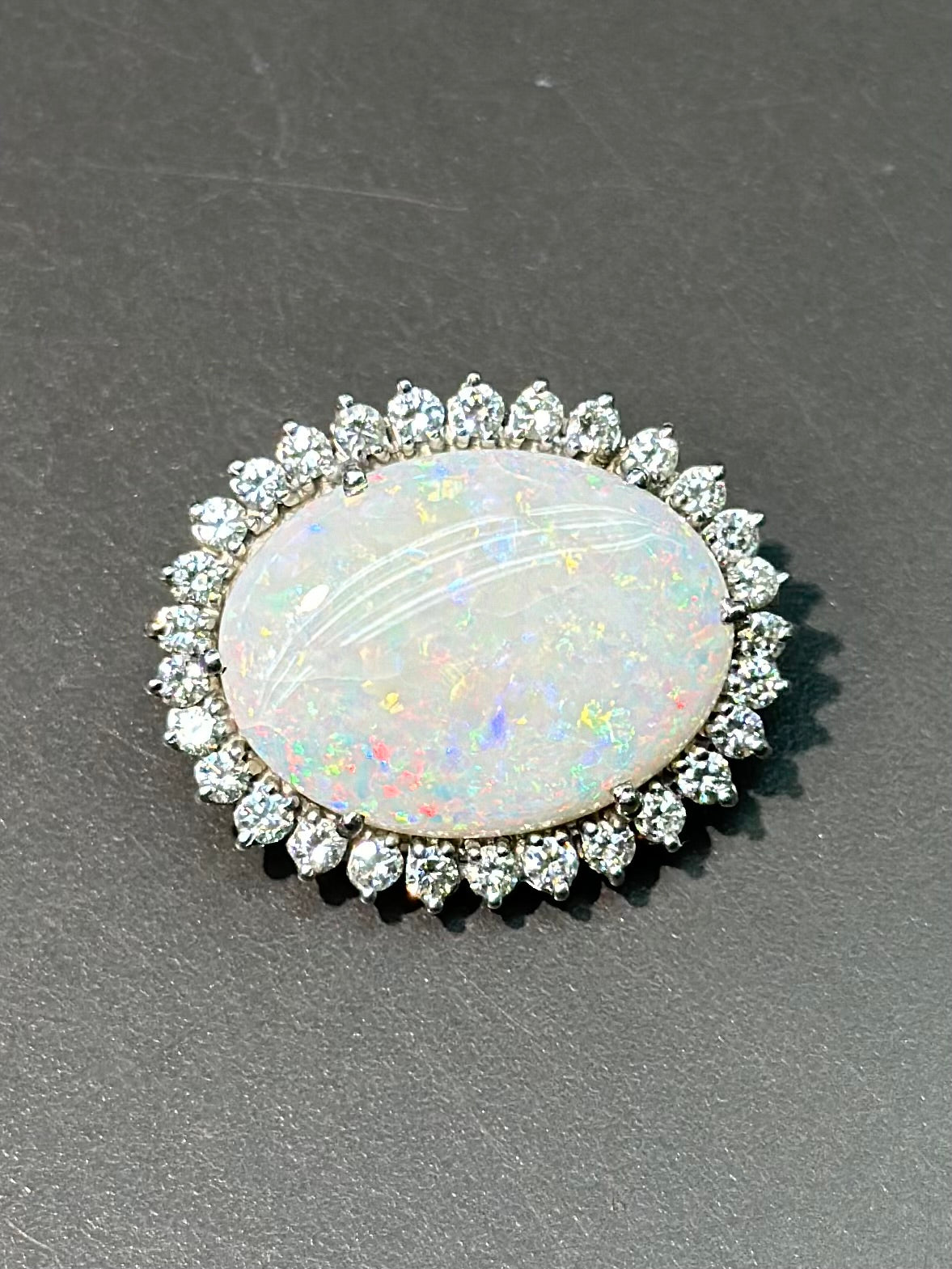 14K 金蛋白石钻石光环吊坠胸针