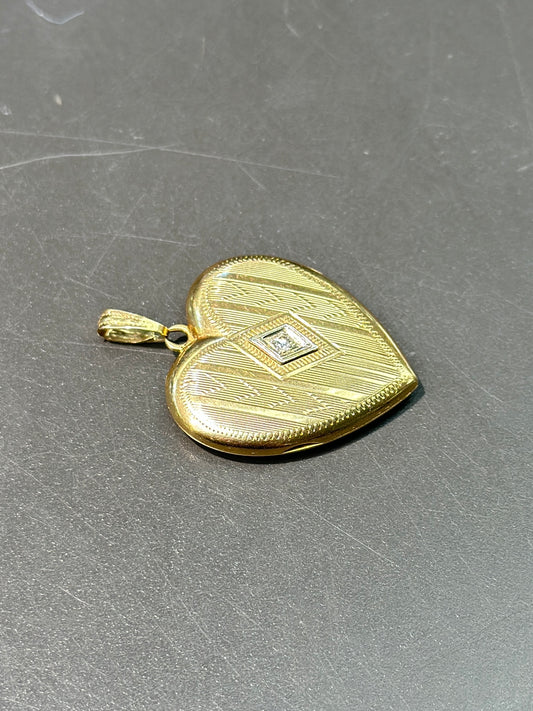 Vintage 14K Gold Motif Diamond Heart Locket