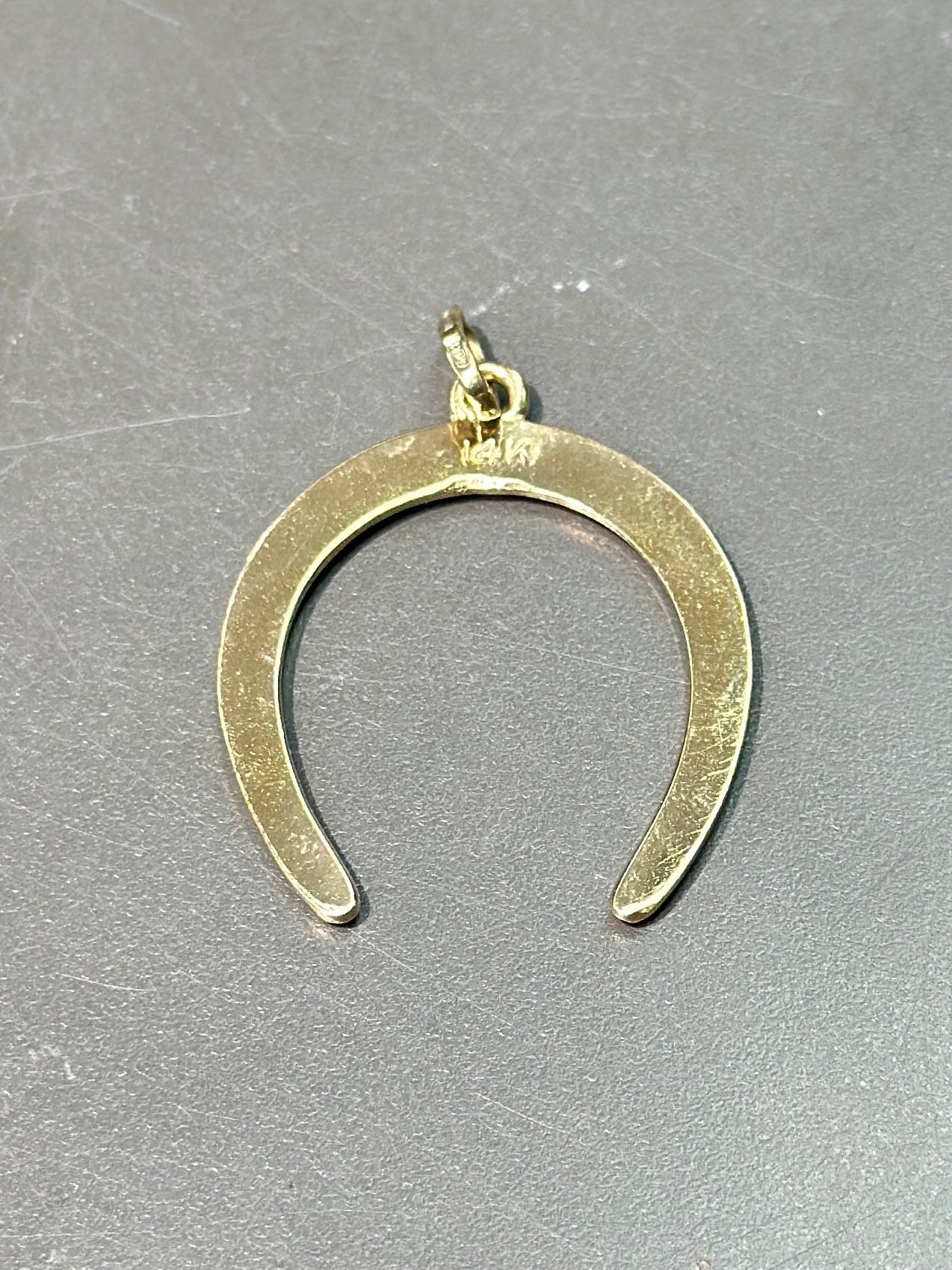 Vintage 14K Gold Large Horse Shoe Pendant