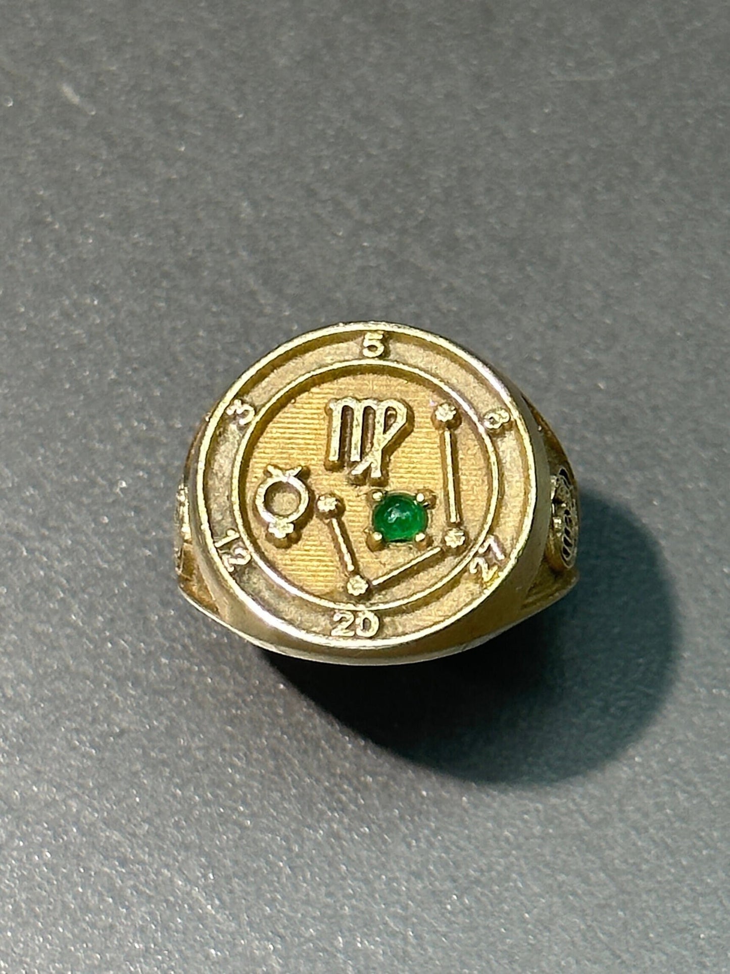 Vintage 14K Gold Virgo Zodiac Signet Ring SZ 5