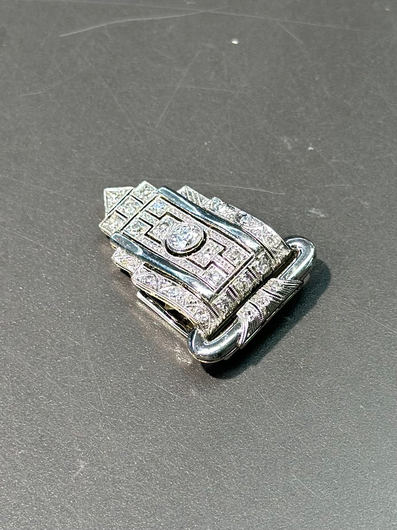 装饰艺术 18K 金钻石礼服夹式胸针