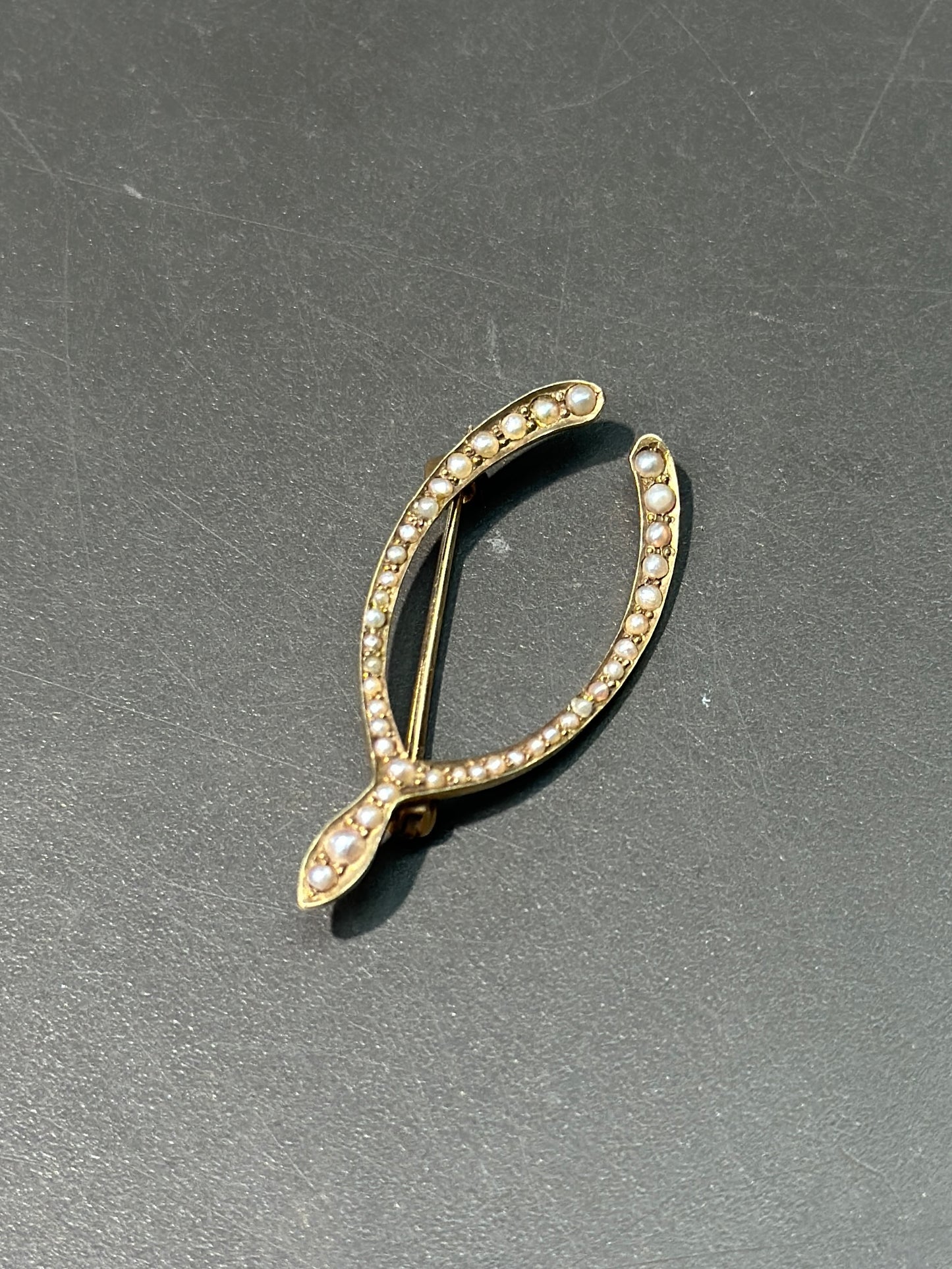 古董 14K 金种子珍珠许愿骨胸针
