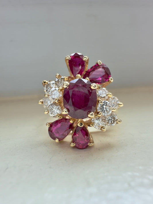 Vintage 14K Gold Ruby Diamond Cluster Ring