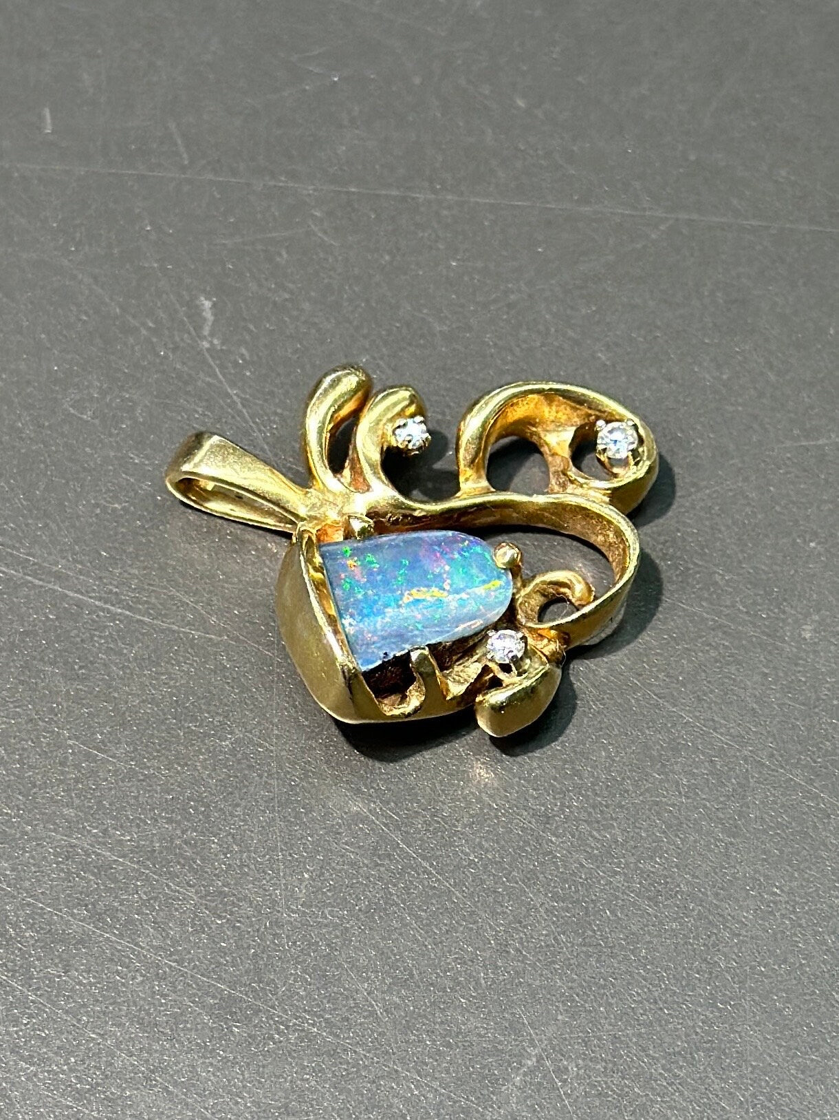 复古 14K 金砾石蛋白石钻石吊坠