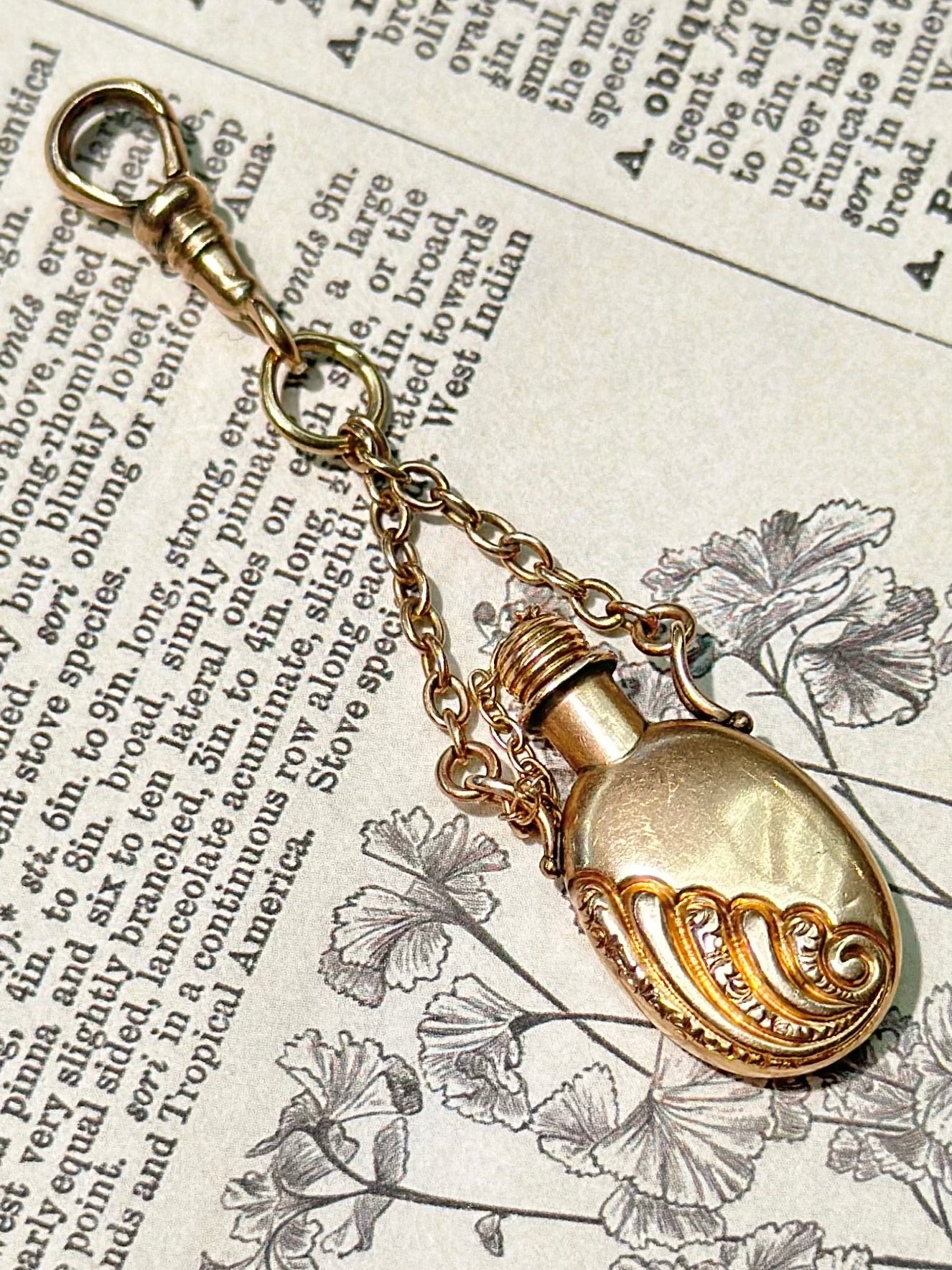 Charme pendentif de bouteille de parfum en or victorien 14 carats