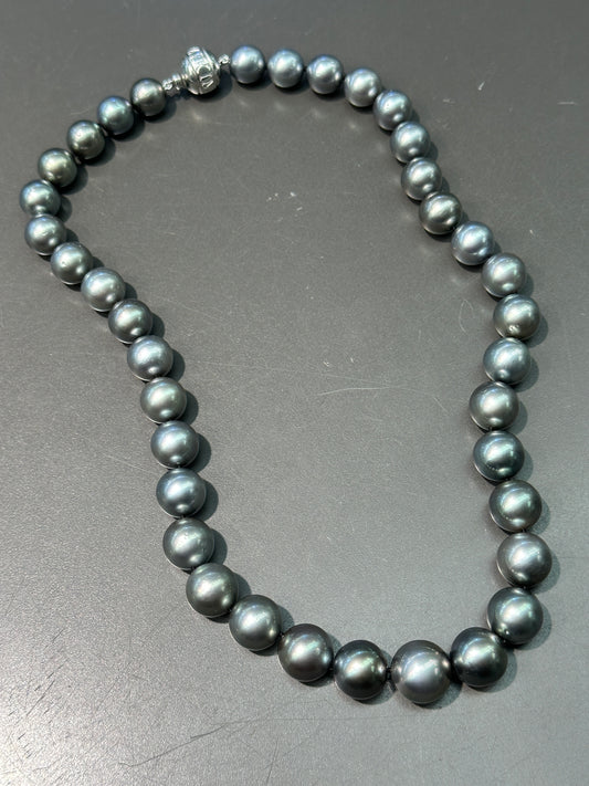 Mikimoto 18K White Gold 10mm-14mm Graduated Tahitian Pearl Necklace