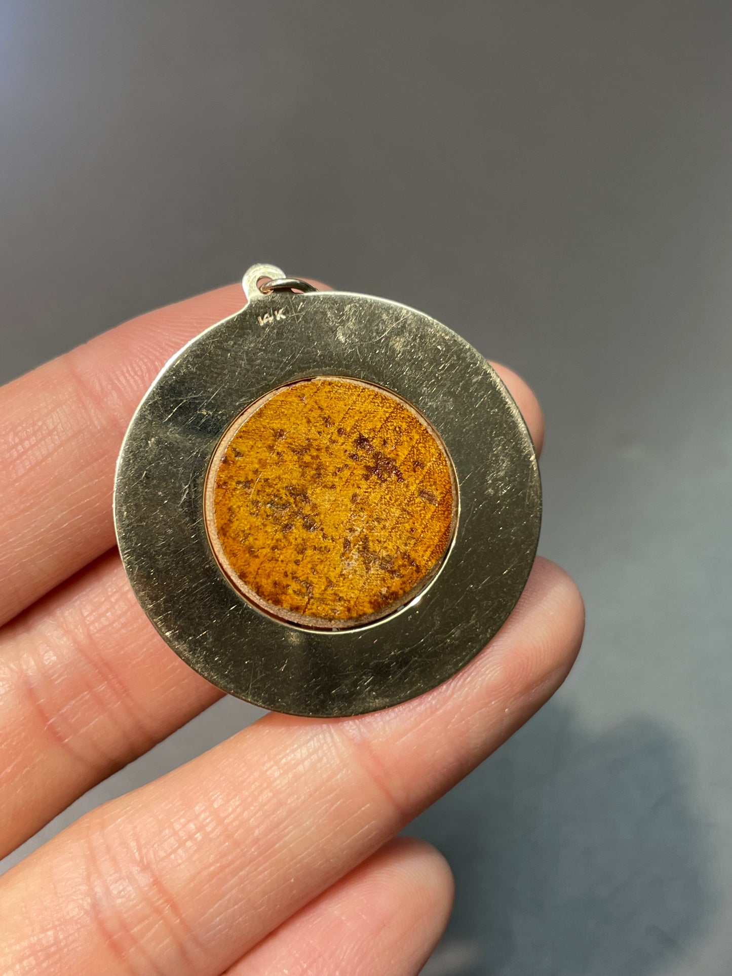 Vintage 14K Yellow Gold Articulating Knock on Wood Charm Pendant
