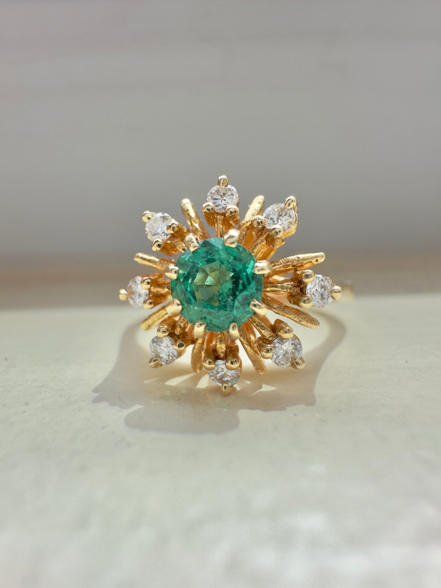 Vintage 14K Gold Green Emerald Diamond Ring SZ 6