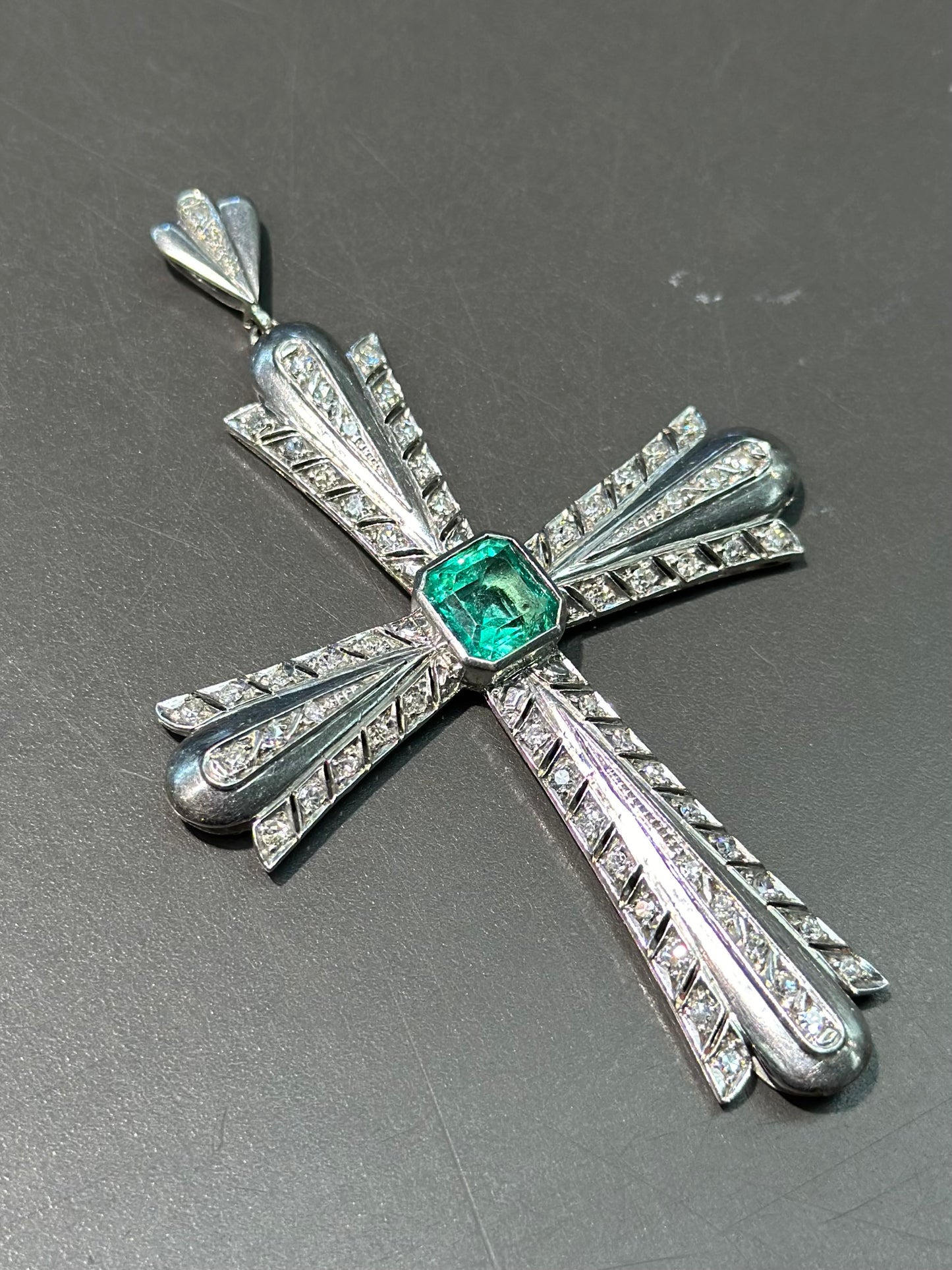 Vintage Large 18K Gold Colombian Emerald Diamond Cross Pendant