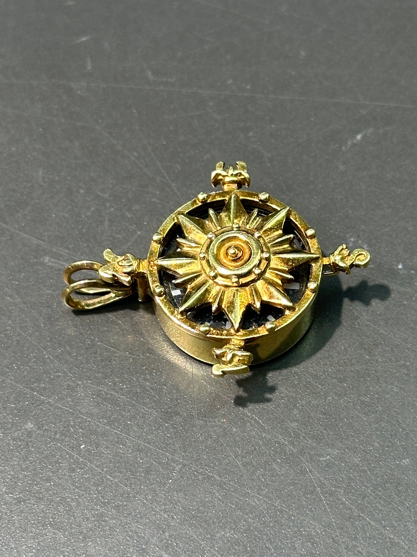 复古 18K 金工作罗盘吊坠