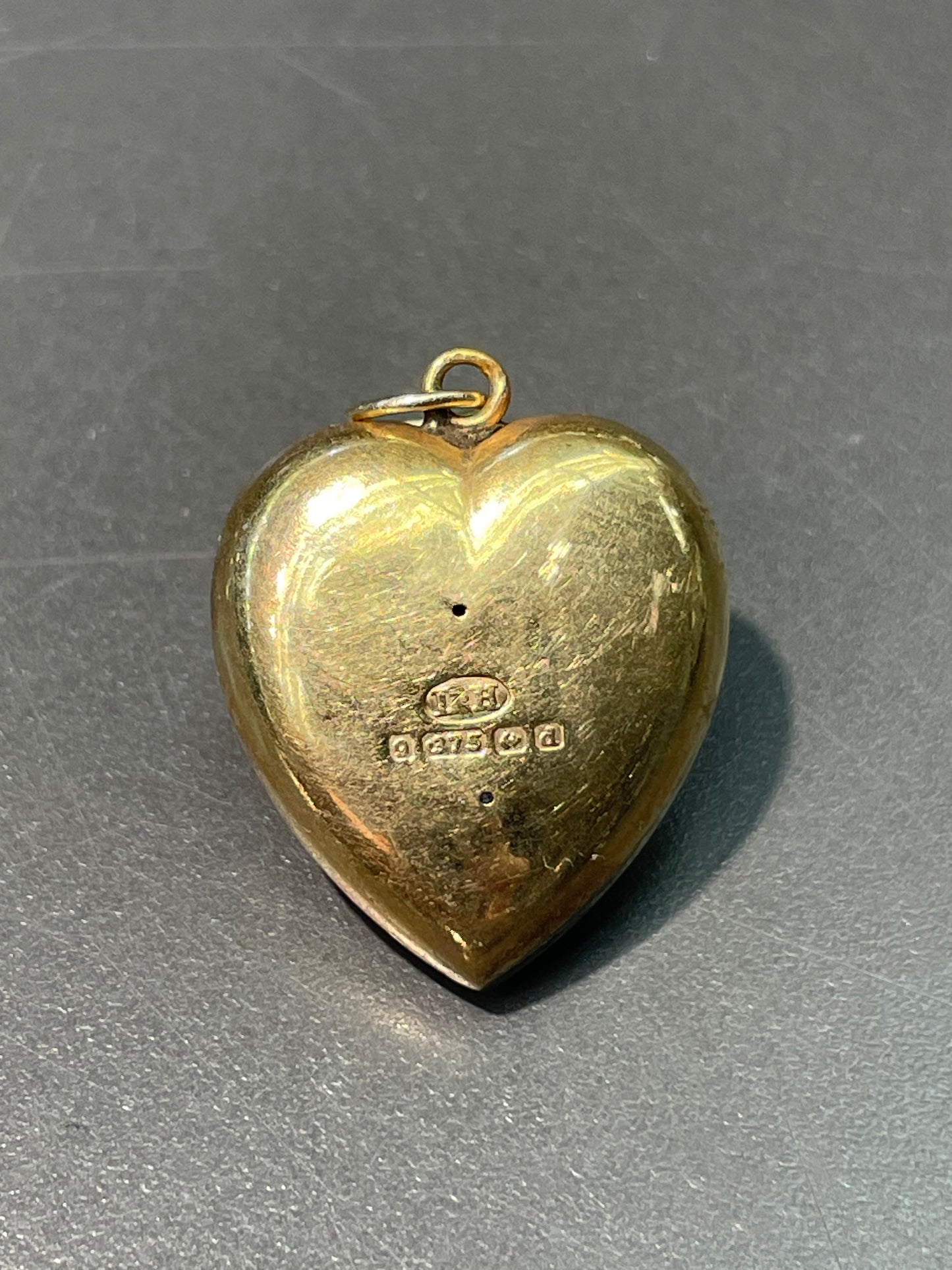 Victorian 9K Yellow Gold Starburst Heart Pendant