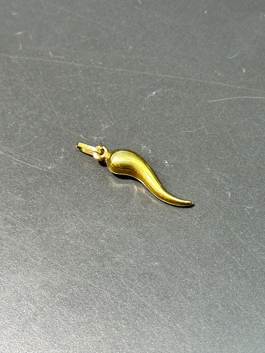 18K Gold Hollow Italian Horn Pendant