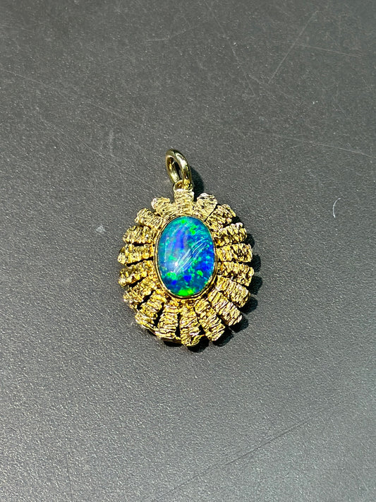 Vintage 14K Hold Triplet Opal Pendant