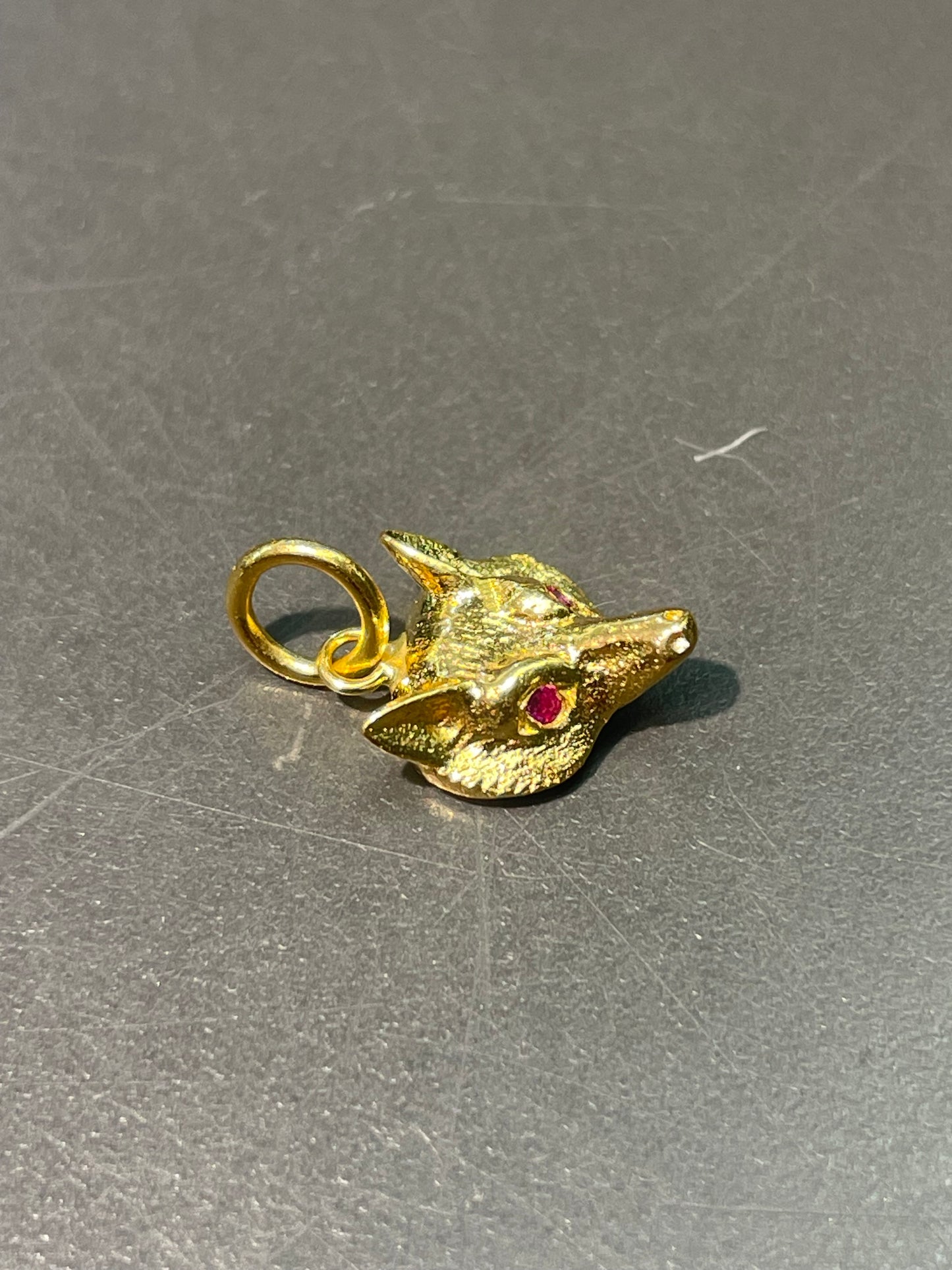 古董 14K 黄金迷你红宝石狐狸吊饰