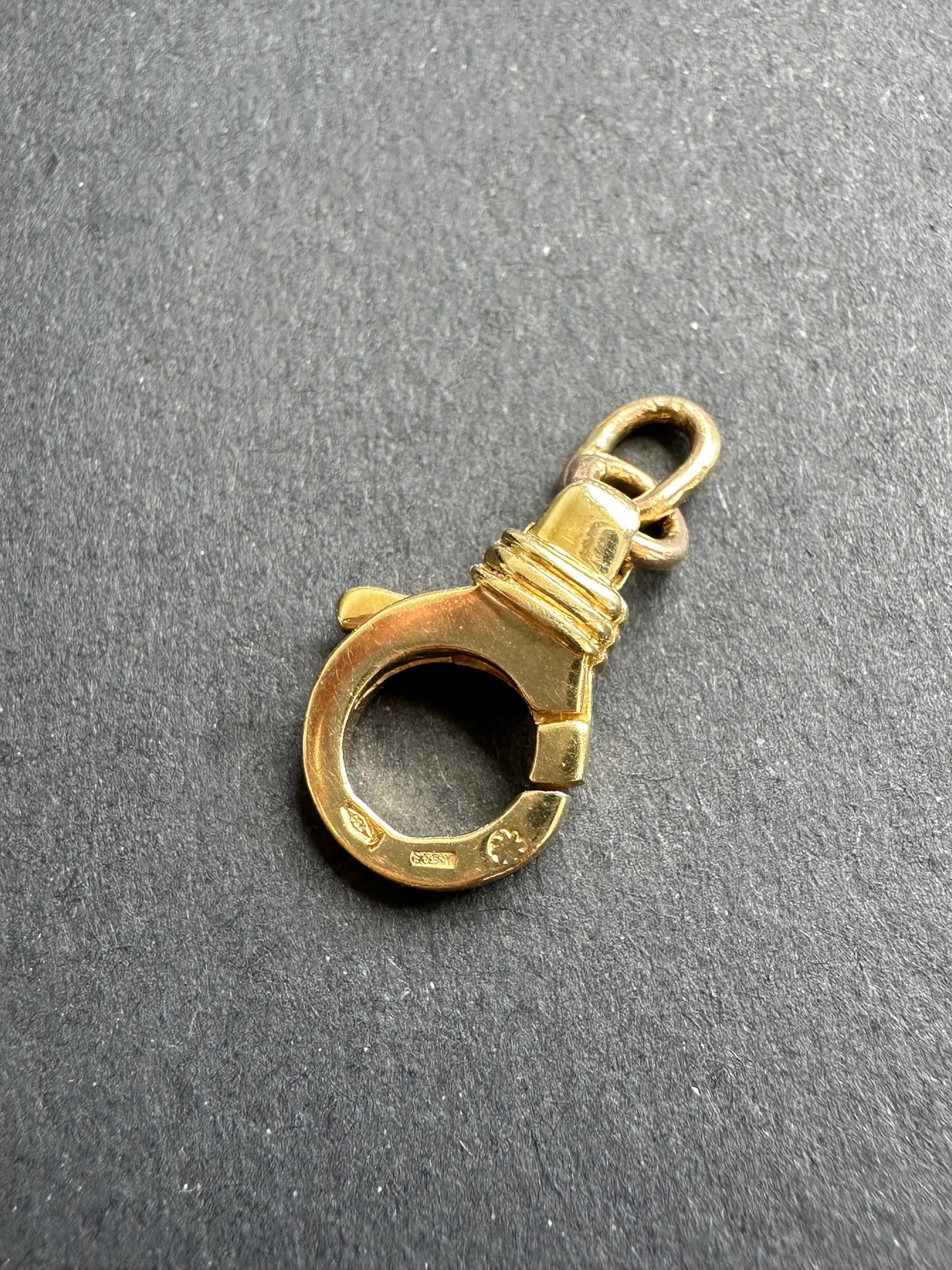 [ON RESERVE] Vintage 18K Gold Carabiner Charm Holder