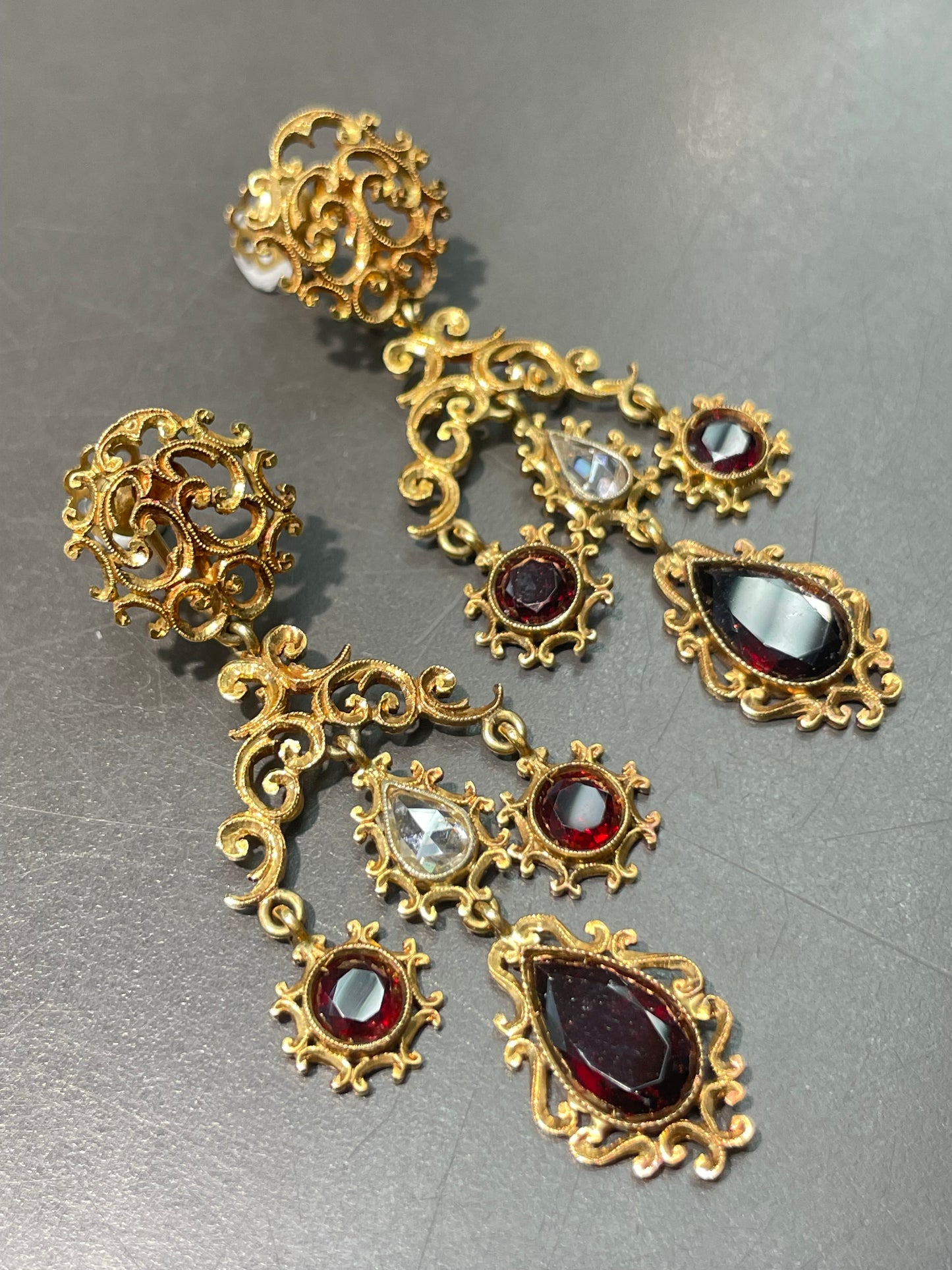 Georgian 18K Gold Rose Cut Diamond Garnet Drop Chandelier Earring