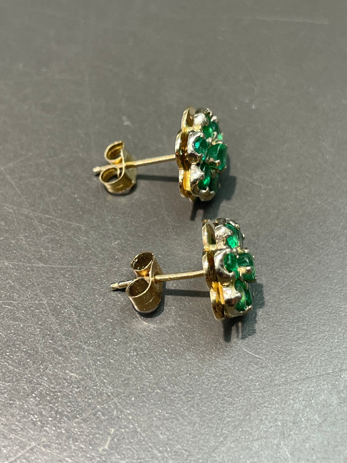 Vintage 14K Yellow Gold Emerald Cluster Earring