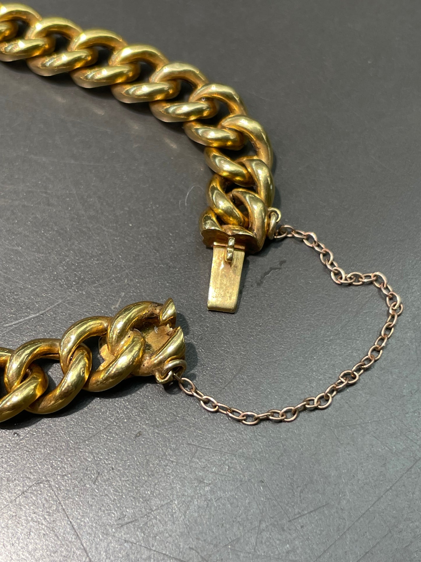 Antique 14K Yellow Gold 9.0 mm Puffy Curb Link Bracelet