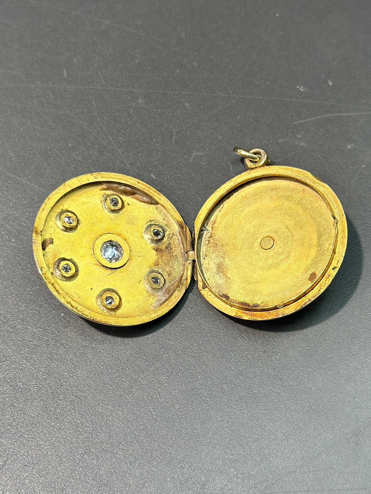 Antique 14K Gold Starburst Circle Locket