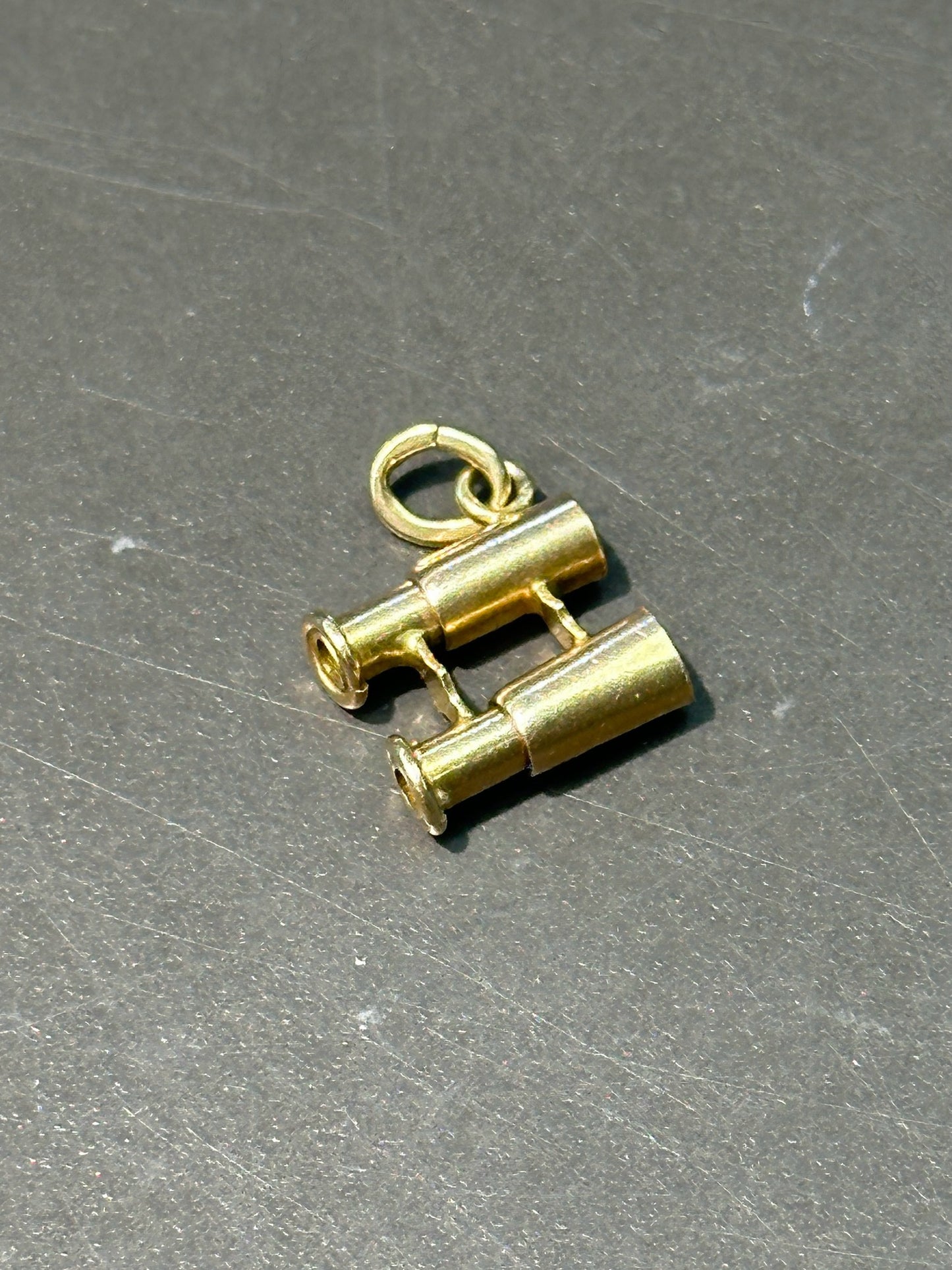 复古 14K 黄金铰接式双筒望远镜吊饰