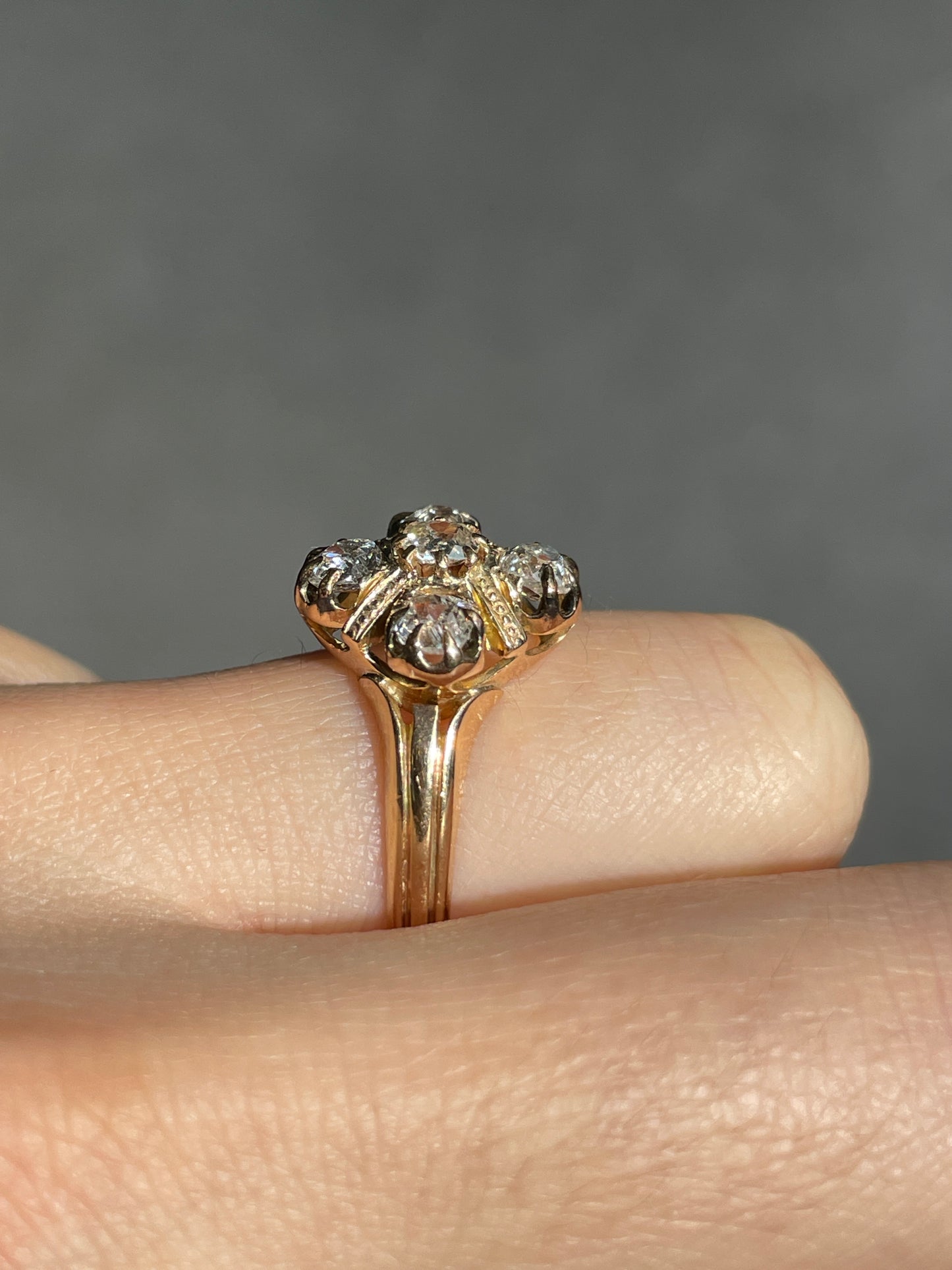 Victorian 15K Gold 1.25 CTW Old Mine Cut Diamond Quatrefoil Ring