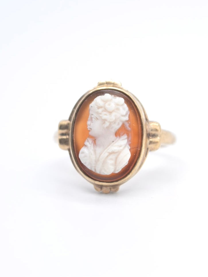 Vintage 14K Gold Cameo Ring