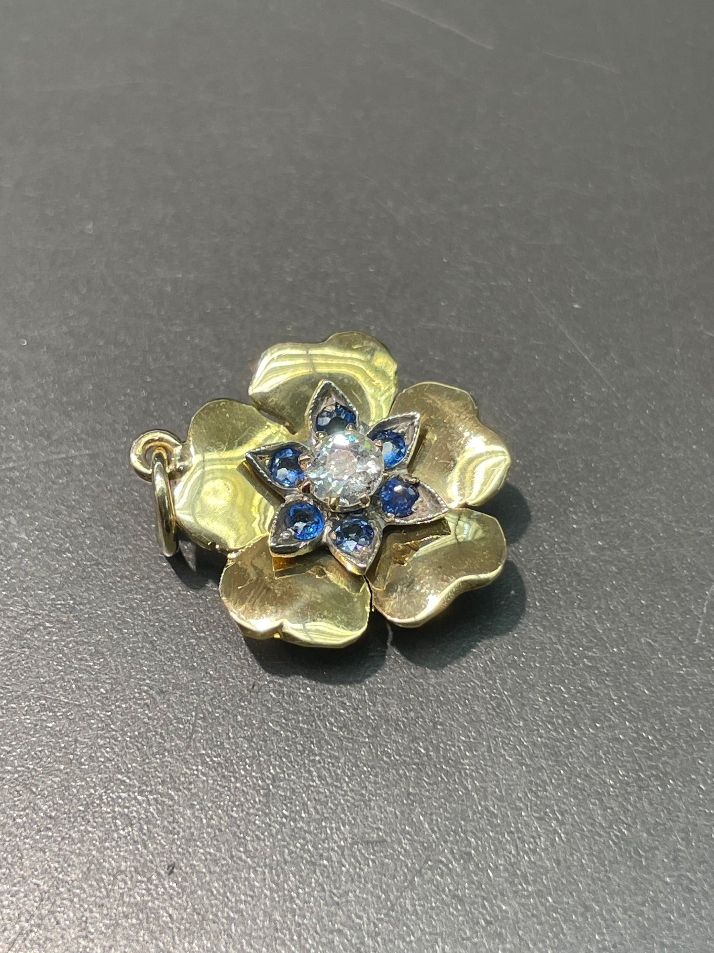 Vintage 18K Yellow Gold 0.45 CTW Diamond Sapphire Flower Charm Pendant
