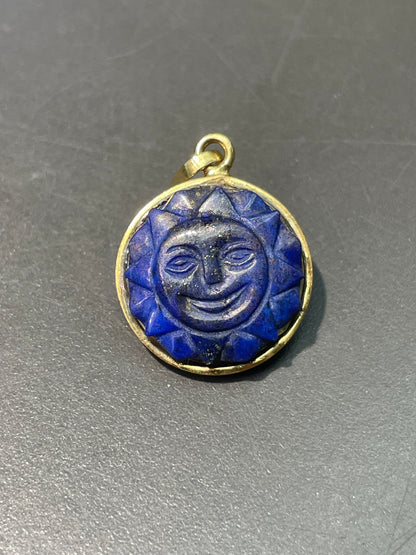 Vintage 18K Yellow Gold Lapis Lazuli Sun Man Carved Charm Pendant