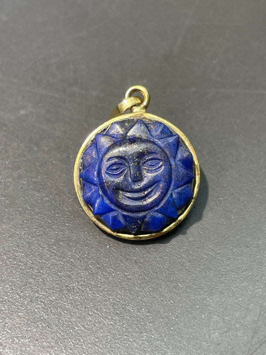 Vintage 18K Yellow Gold Lapis Lazuli Sun Man Carved Charm Pendant