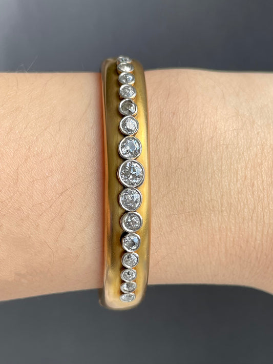 Antique 10K Yellow Gold 1.81 CTW Diamond Bangle Bracelet