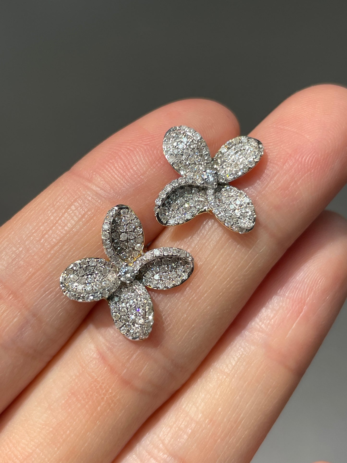 14K Gold Diamond Flower Stud Earring