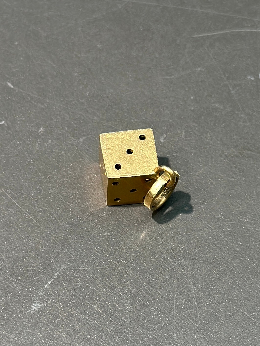 复古 18K 金骰子吊饰
