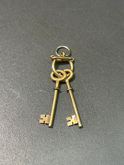 复古 18K 金钥匙吊坠