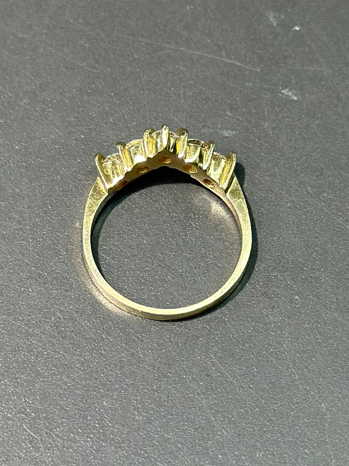 14K 金五石皇冠钻石戒指 尺寸 6.5