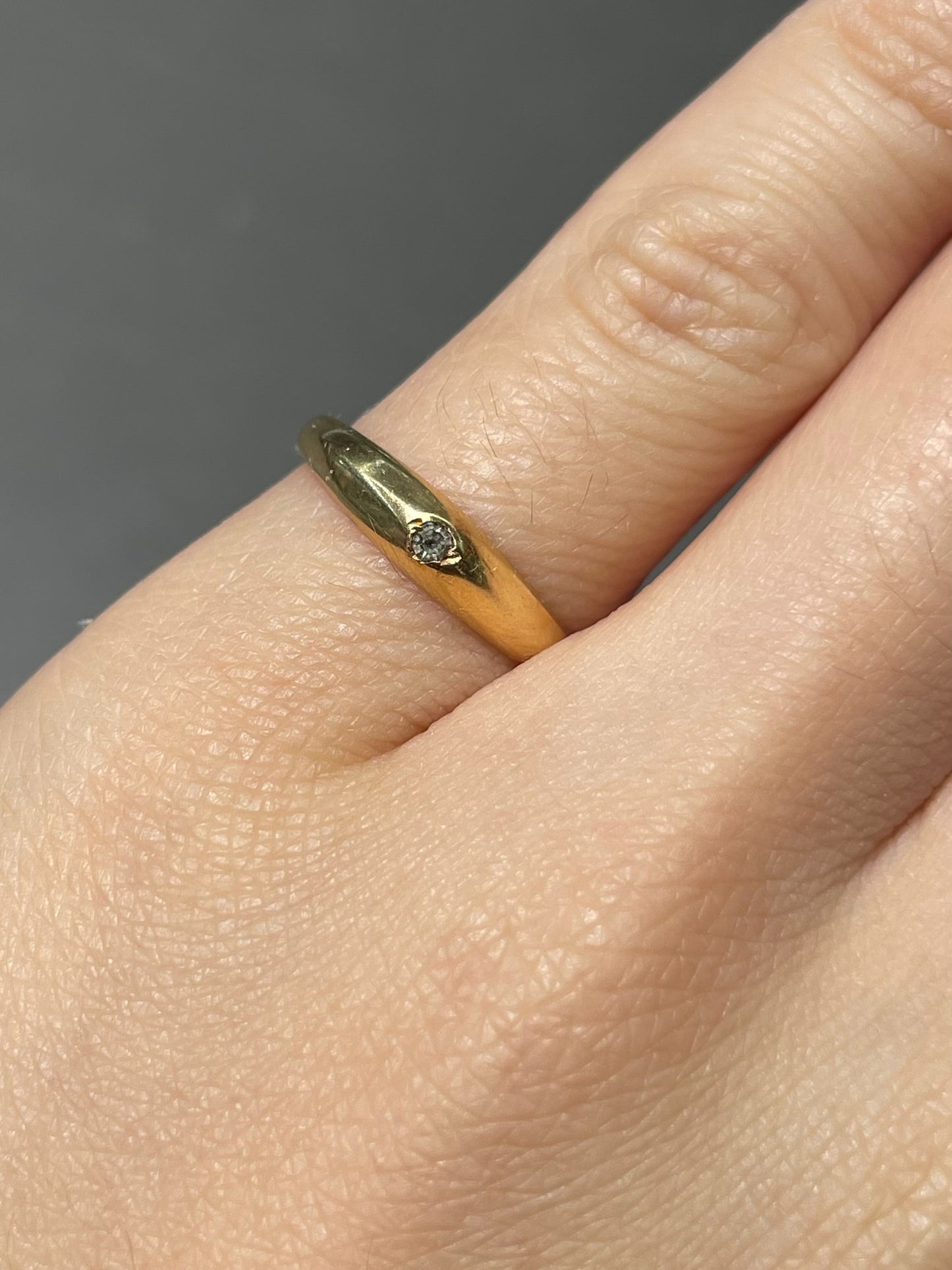 Vintage 18K Yellow Gold Diamond Gypsy Pinky Ring