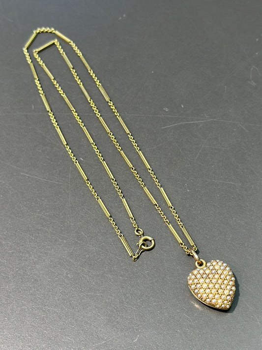 Collier médaillon coeur en perles de graines victoriennes 14 carats 18,0"