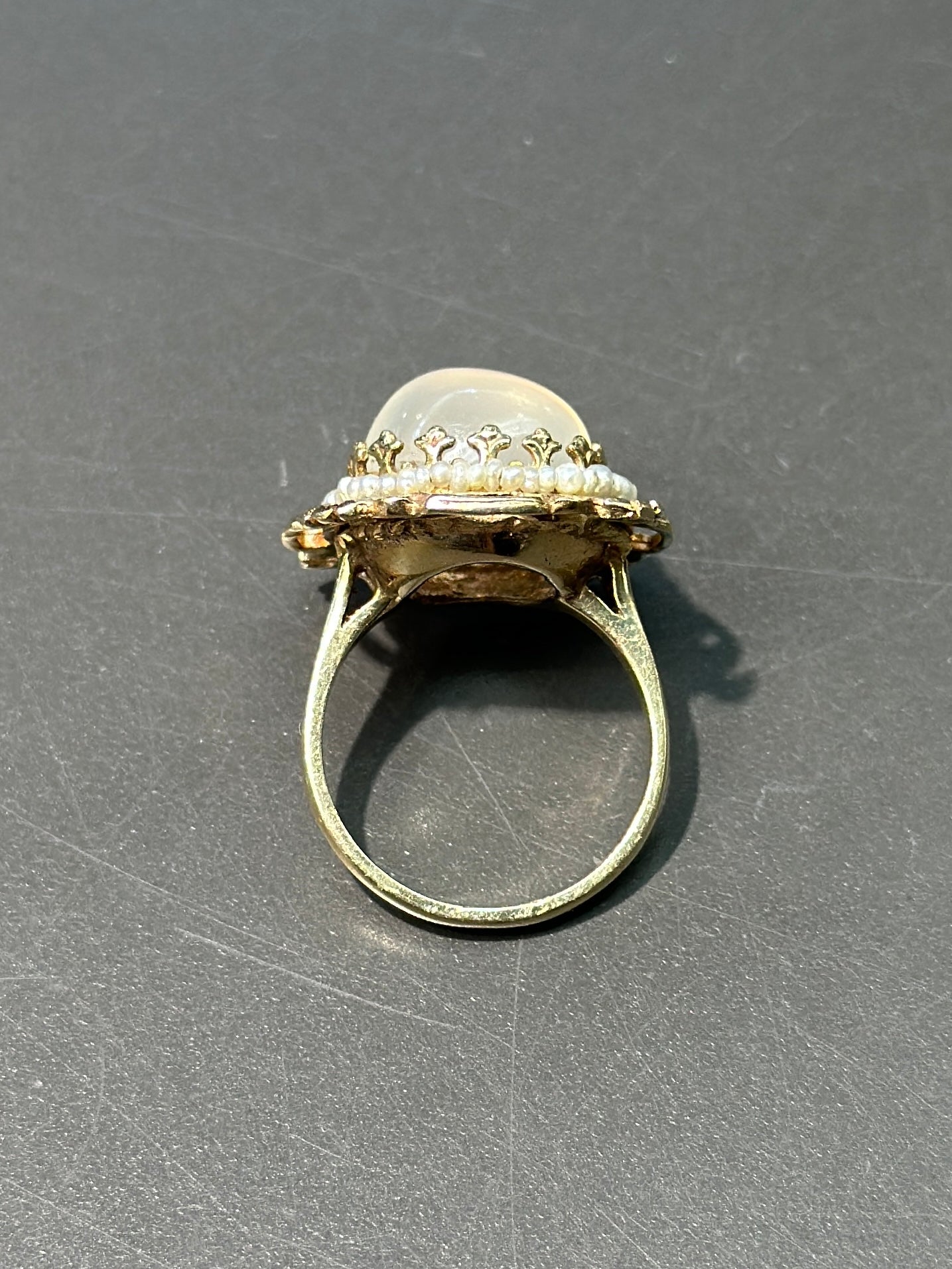 Bague victorienne en or 14 carats avec perles et pierre de lune