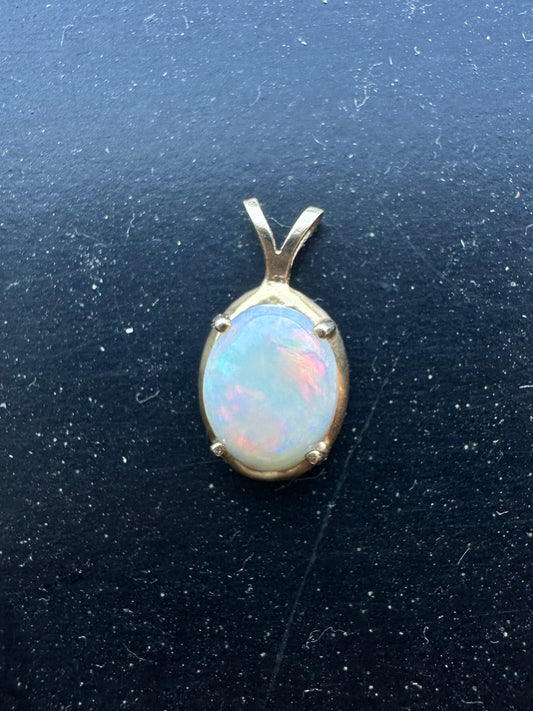 14K 金蛋白石吊坠