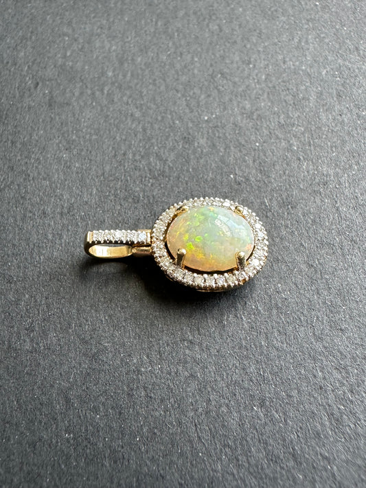 14K 金蛋白石钻石光环吊坠