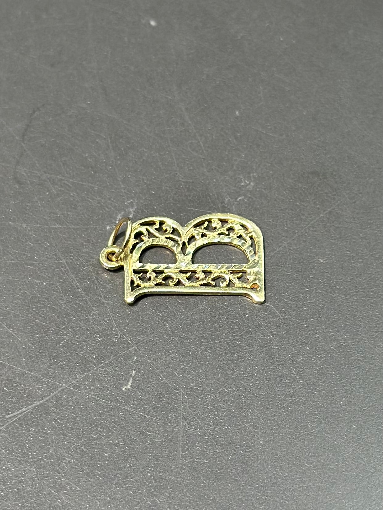 Vintage 14K Gold Filigree “B” Letter Charm