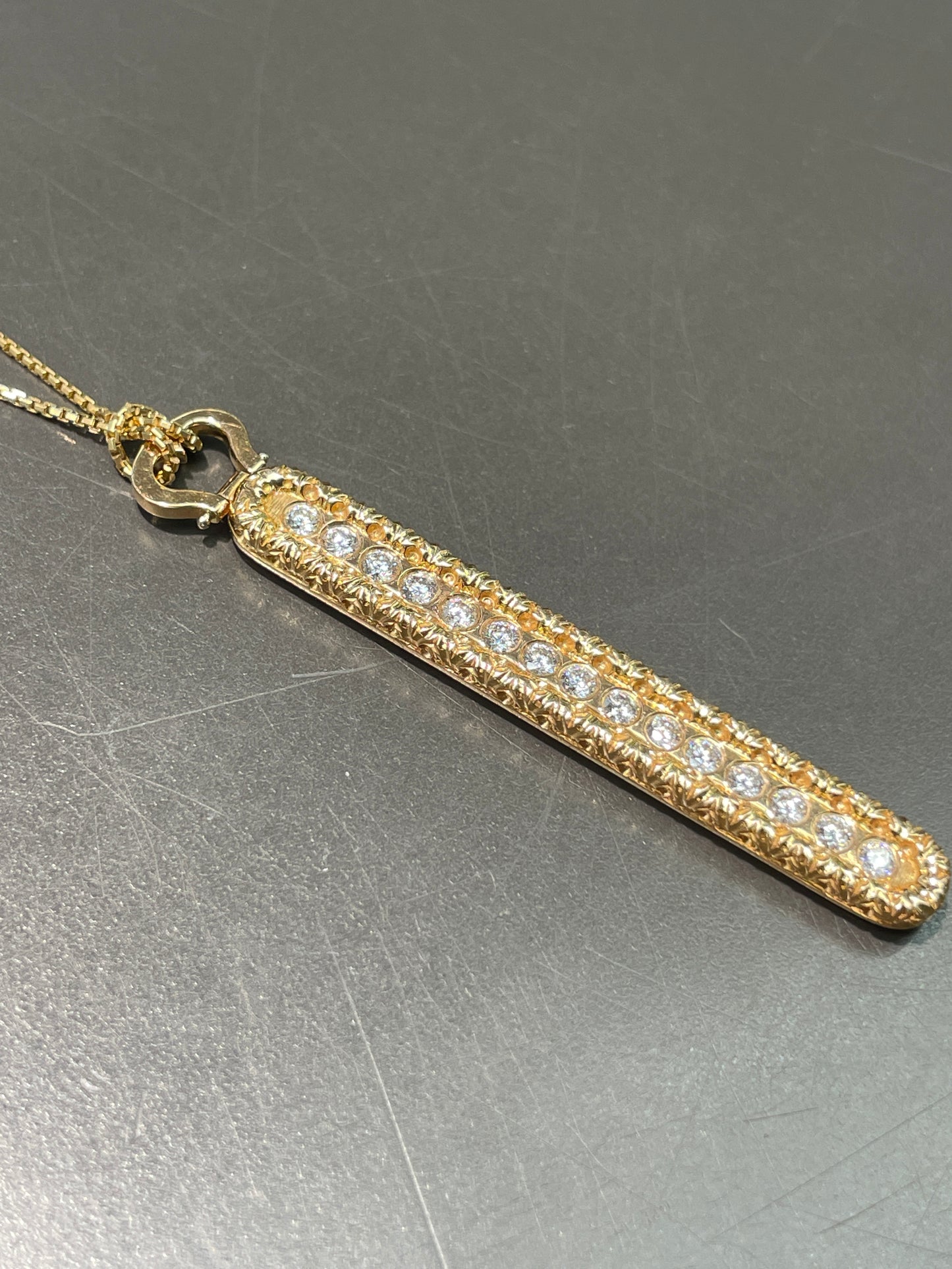 18K Gold Roberto Coin Cento Diamond Bar Pendant Necklace