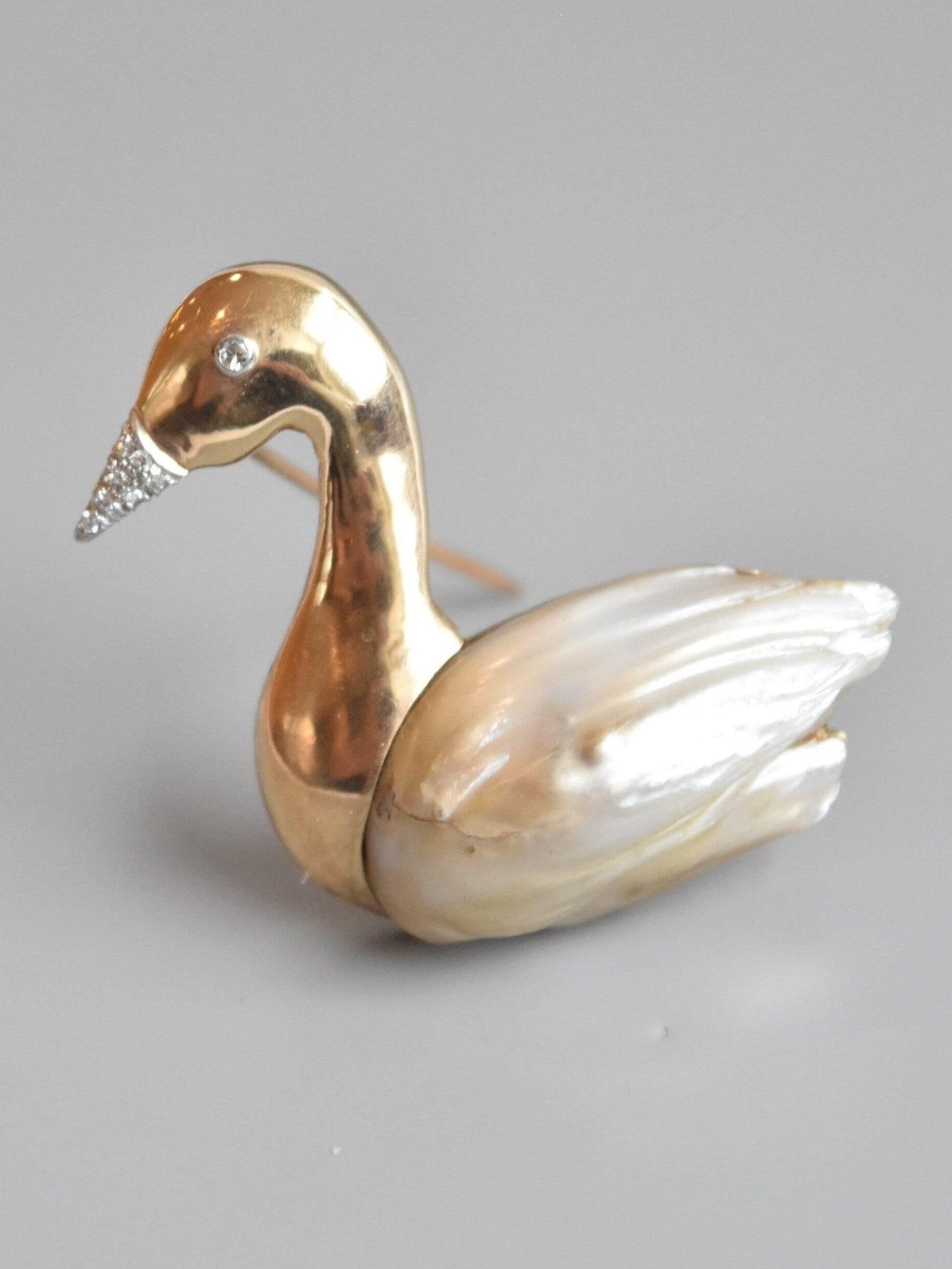 broche cygne vintage en or 14 carats avec perles et diamants