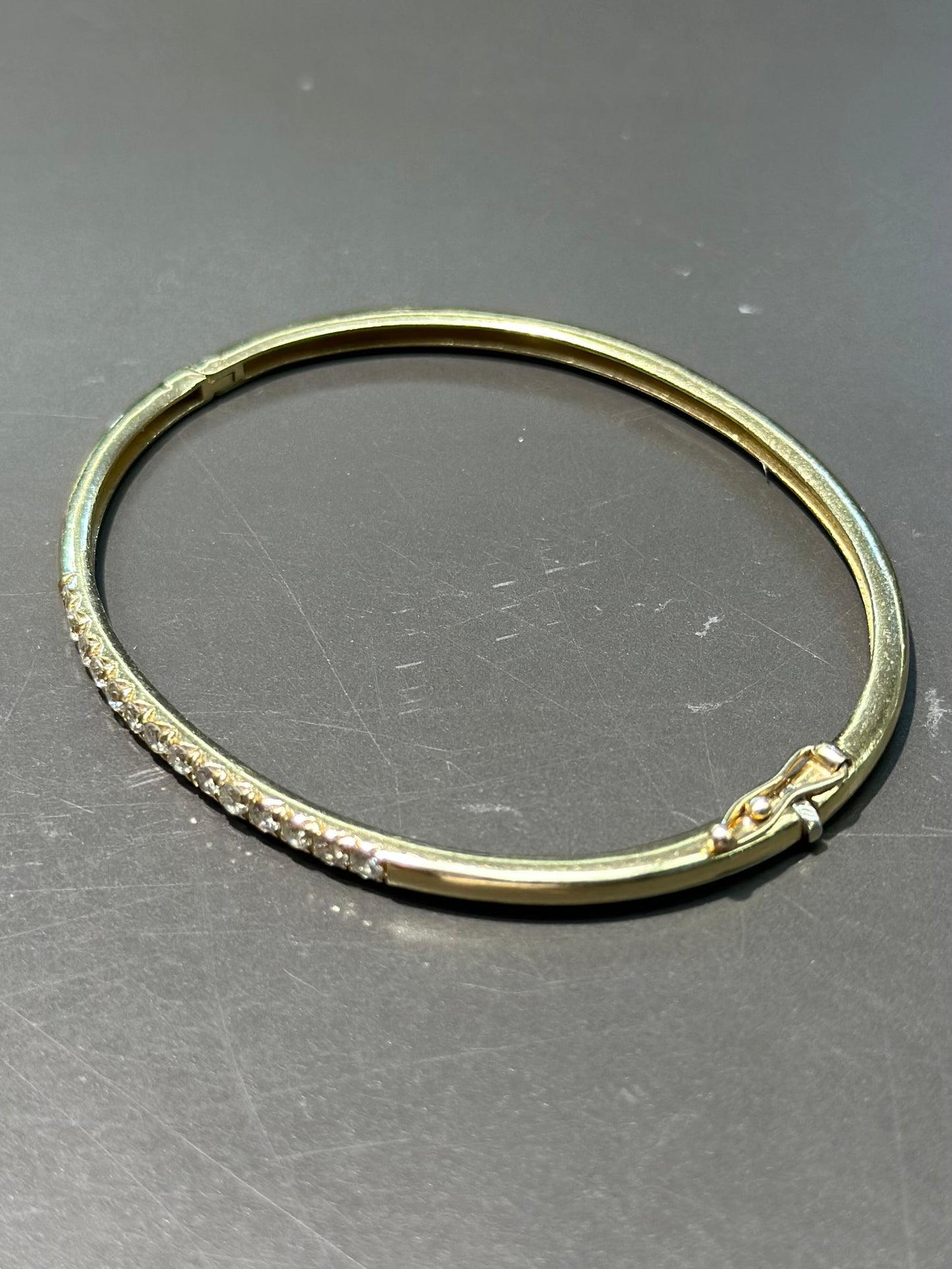 14K 金圆形切割钻石手镯