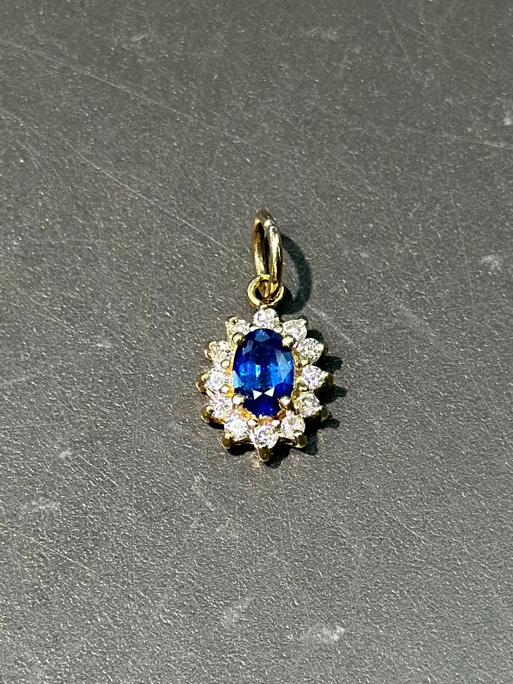 14K 金钻石蓝宝石光环吊坠