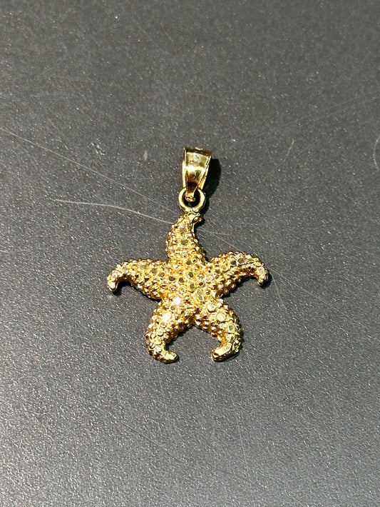 Vintage 14K Gold Faceted Star Fish Charm Pendant